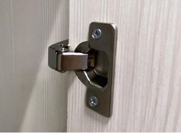 Полка Элана закрытая