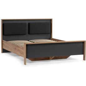 Двуспальная кровать Тхан