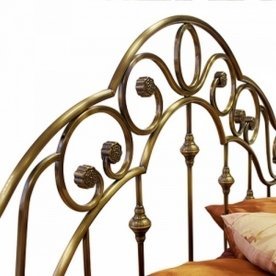 Двуспальная кровать Victoria