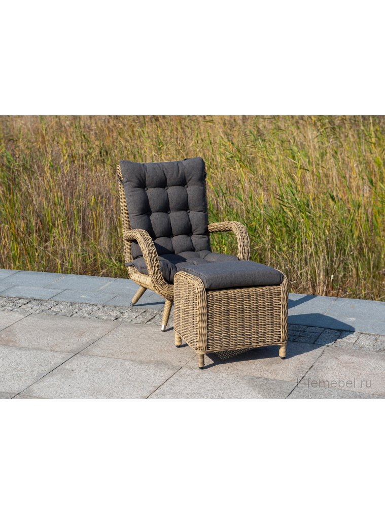 Кресло из ротанга Штефа соломенное