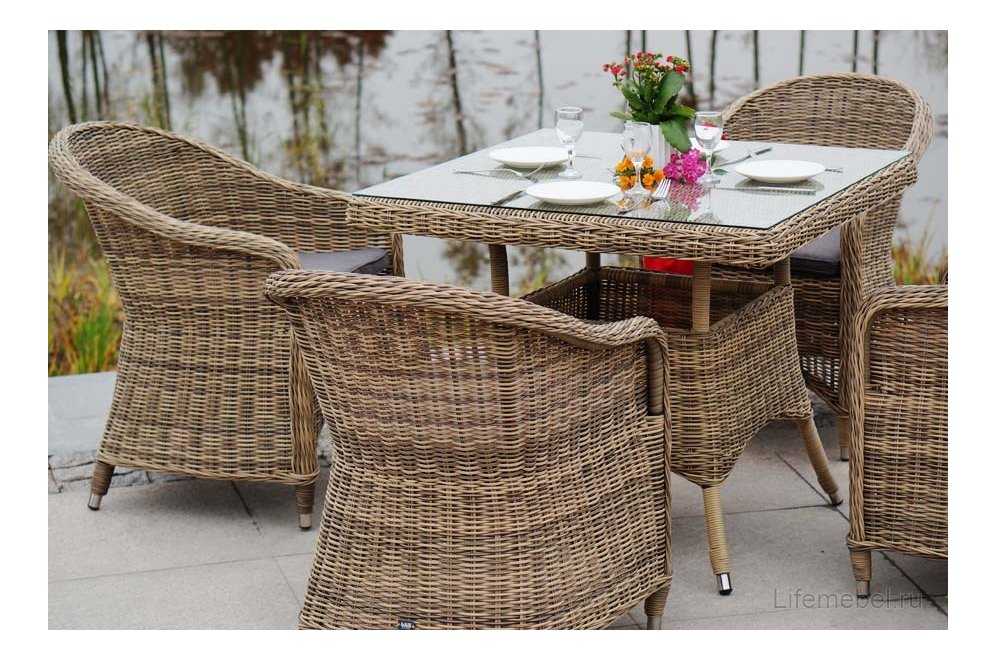 Обеденный комплект из ротанга Трифала соломенный