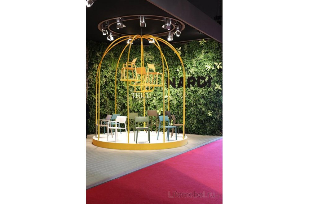 Кресло пластиковое Trill Armchair антрацит