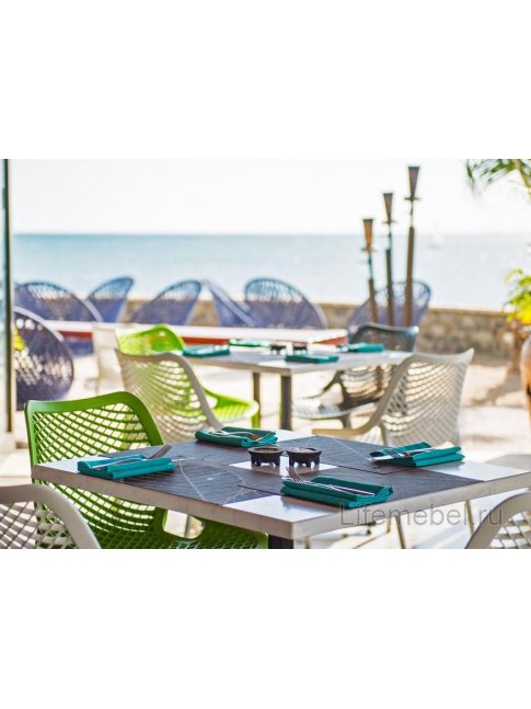 Пластиковый стул Air зеленый