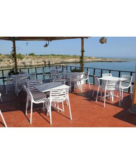 Стул пластиковый Doga Bistrot белый