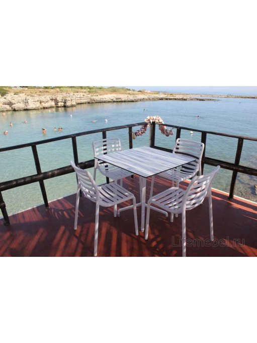 Стул пластиковый Doga Bistrot белый