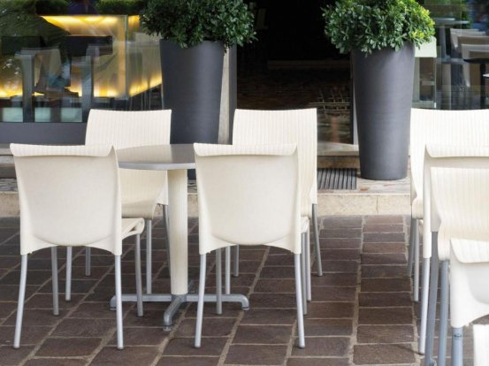 Пластиковый стул Regina белый