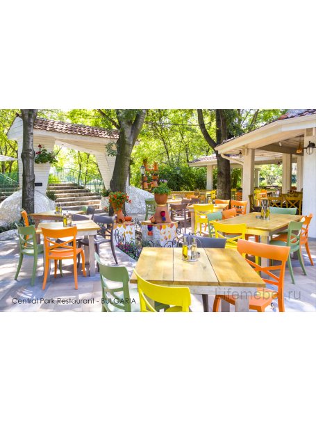 Стул пластиковый XSera-S зеленый