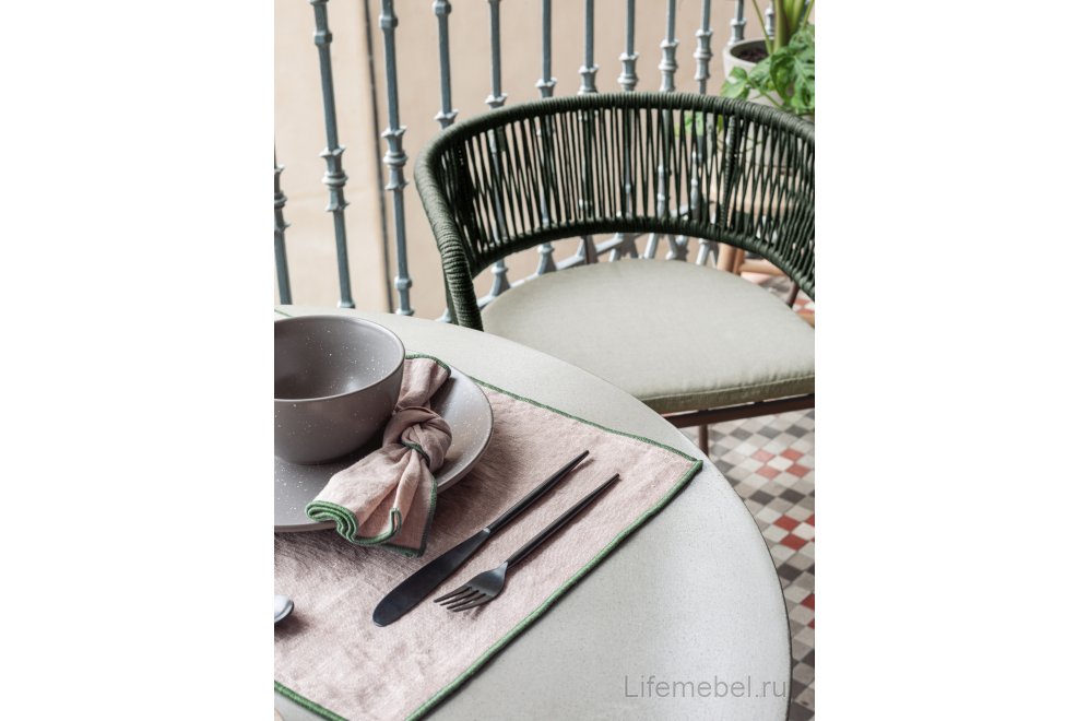 Столик журнальный садовый Itai серый