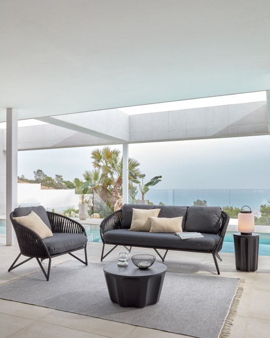 Столик журнальный садовый Vilandra круглый черный