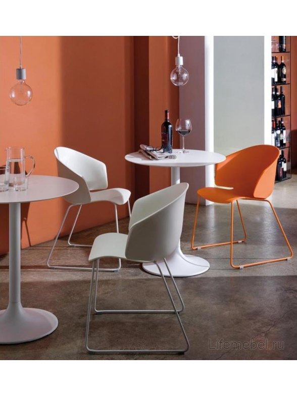 Пластиковое кресло Grace оранжевое