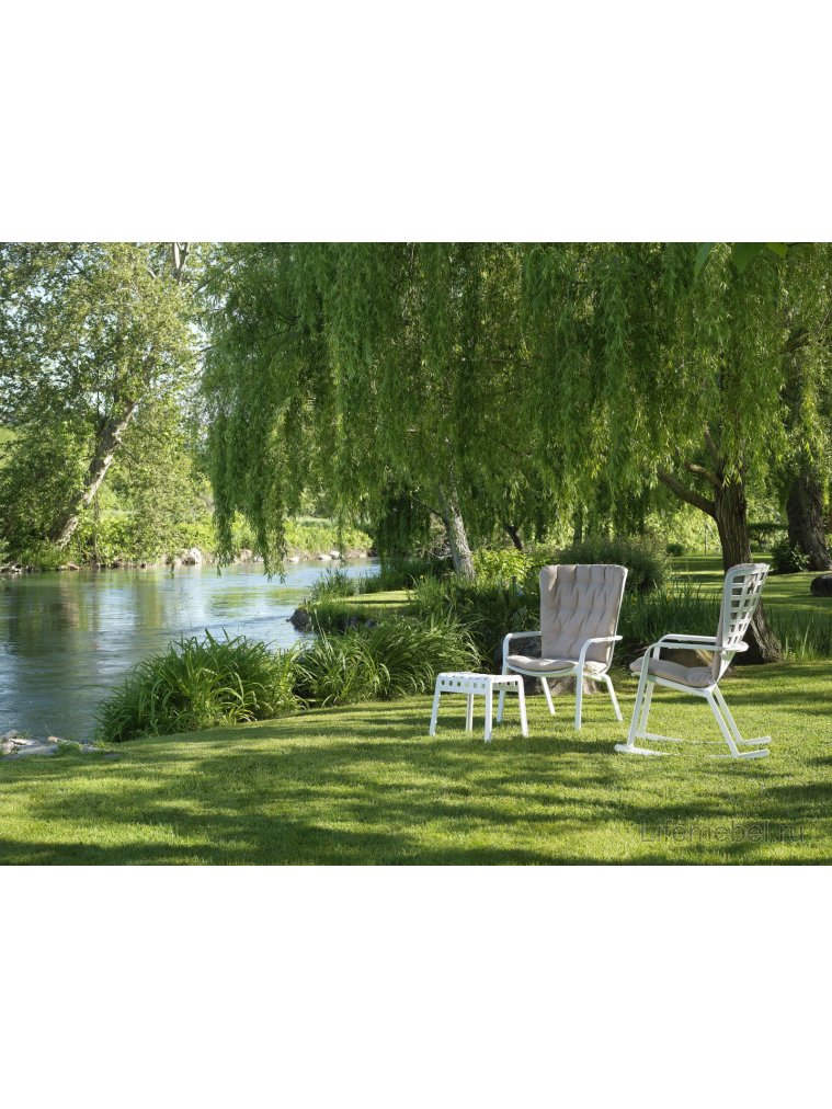 Пластиковый табурет Poggio белый