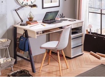 Письменный стол детский Trio