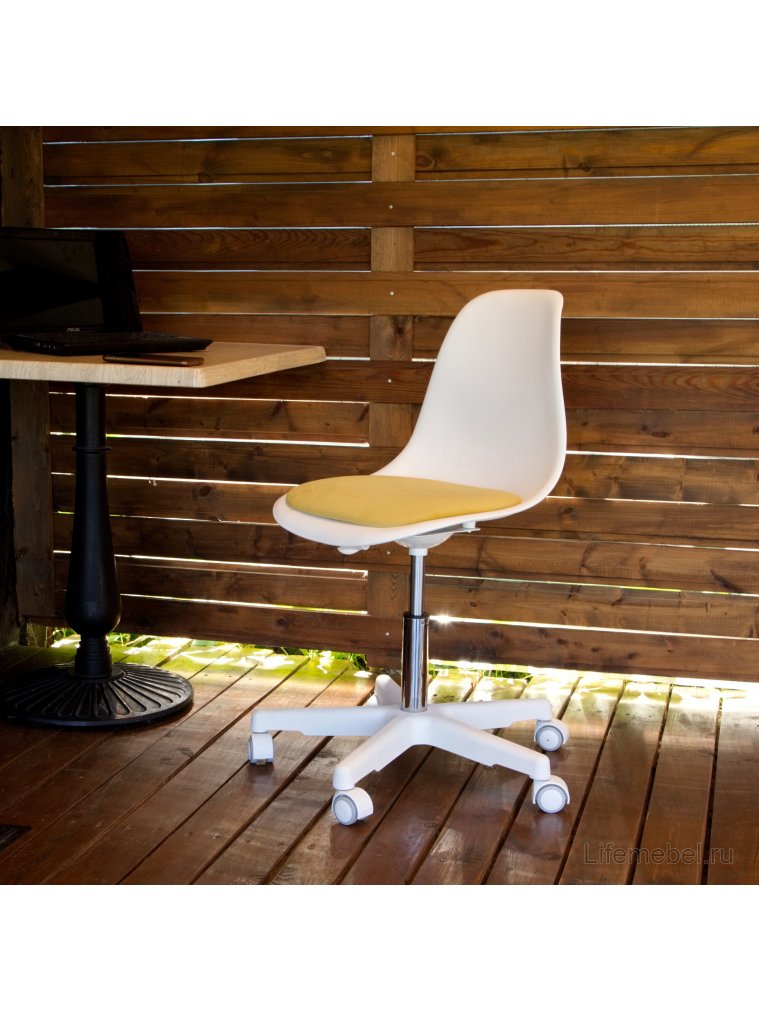 Компьютерное кресло Смузи белый / бежевый