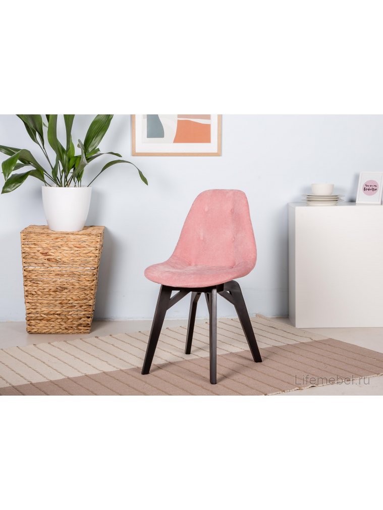 Деревянный стул Eames розовый / венге