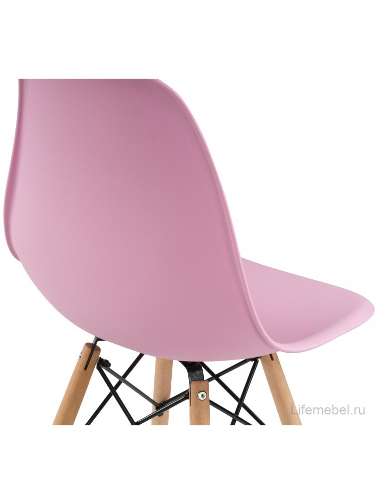 Пластиковый стул Eames PC-015 light pink