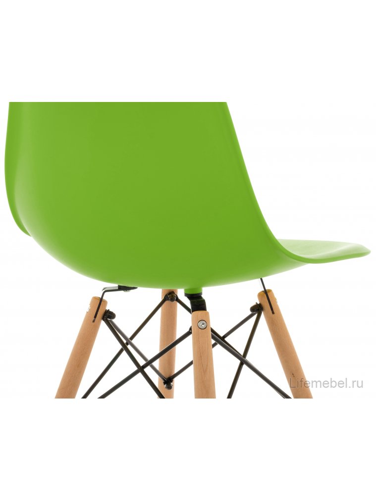 Пластиковый стул Eames PC-015 зеленый