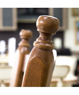 Деревянный стул Гранд с подлокотниками