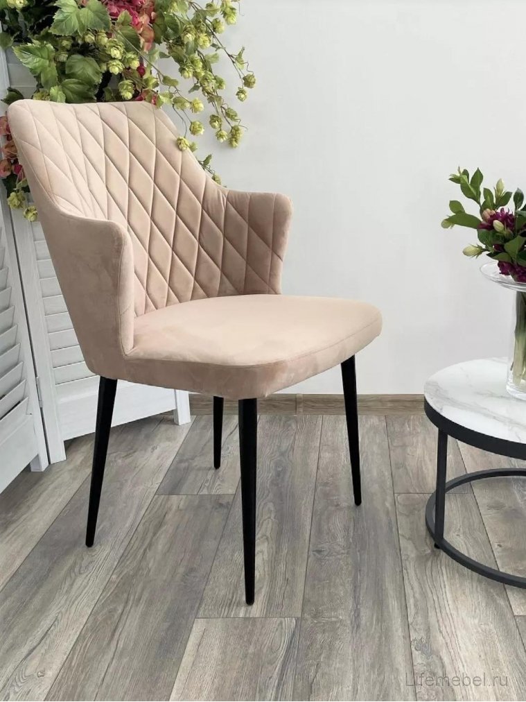 Стул на металлокаркасе Herman бежевый #5 велюр / черный каркас