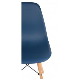 Пластиковый стул Eames DSW DC111