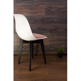 Пластиковый стул Сашш