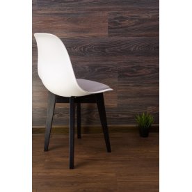 Пластиковый стул Сашш