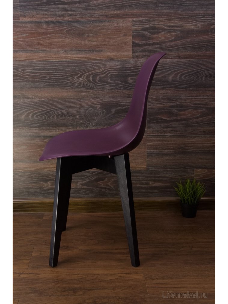 Пластиковый стул Сашш чёрный / фиолетовый