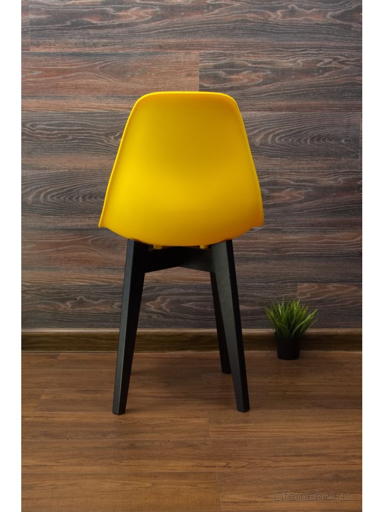 Пластиковый стул Сашш чёрный / жёлтый