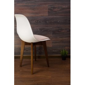 Пластиковый стул Сашш