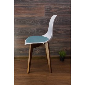 Пластиковый стул Сашш