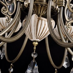 Потолочная люстра Maytoni Shell CL0014-08-R