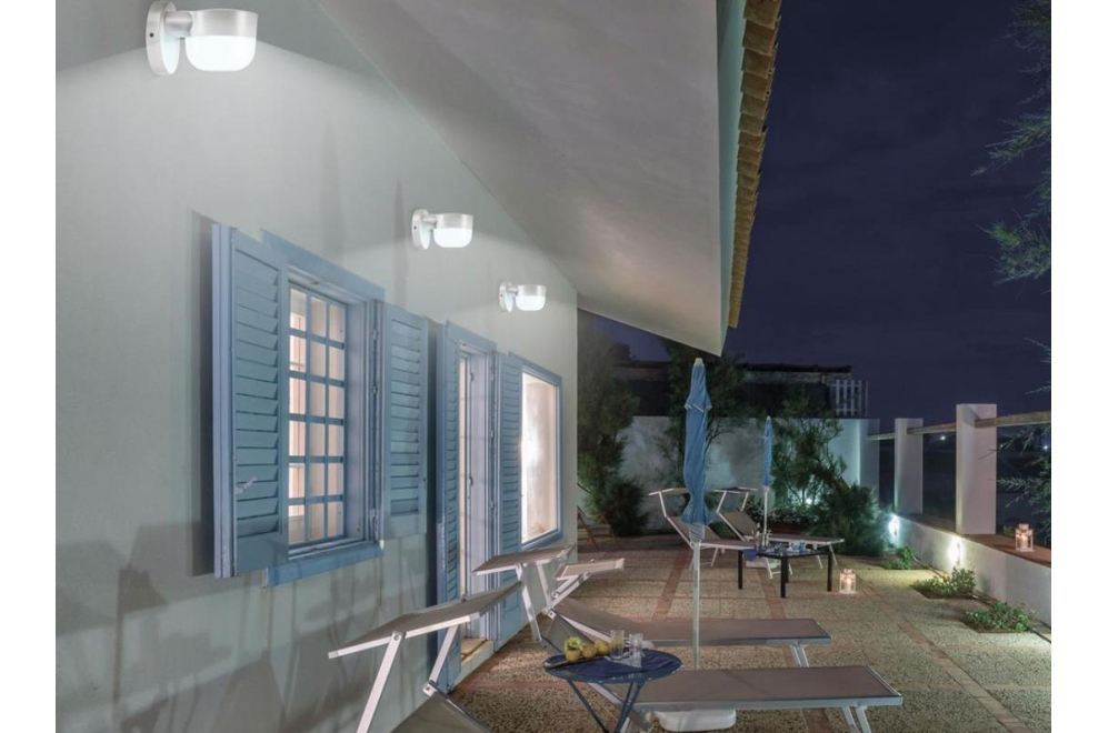 Уличный настенный светильник Street 358450