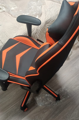 Компьютерное кресло Racer черное / красное фото покупателя 160