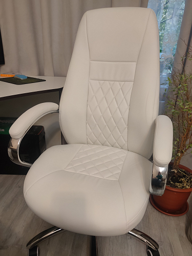 Компьютерное кресло Aragon белое фото покупателя 296