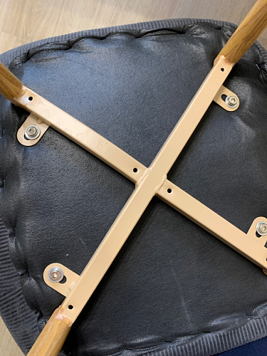 Стул на металлокаркасе Capri dark beige / white фото покупателя 96