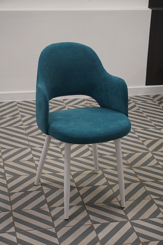 Стул на металлокаркасе Гутрид ромбы сзади темно-синий / белый из шоурума 2