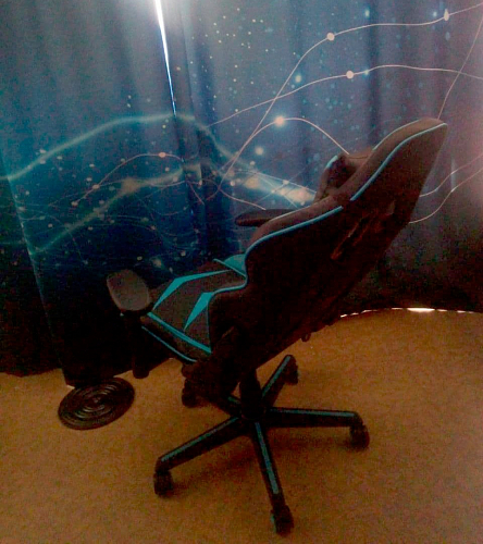 Компьютерное кресло Racer черное / голубое фото покупателя 35