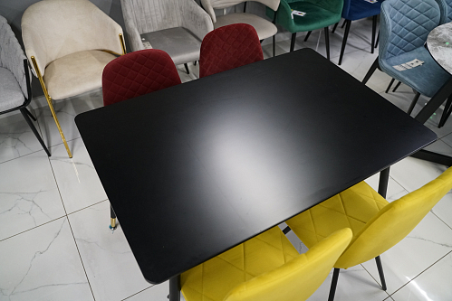 Стол Bianka черный из шоурума 2