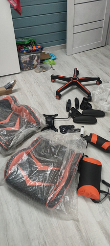 Компьютерное кресло Racer черное / красное фото покупателя 97