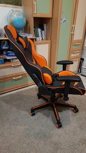 Компьютерное кресло Racer черное / красное фото покупателя 142