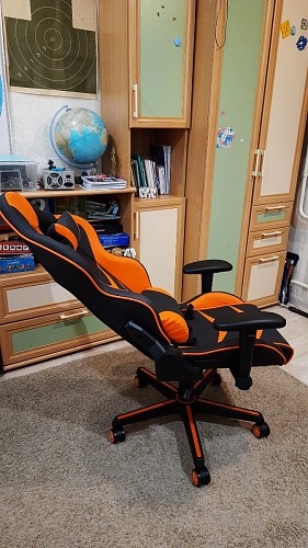 Компьютерное кресло Racer черный / красный / бежевый фото покупателя 47