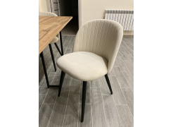 Стул на металлокаркасе Gabi 1 бежевый / черный с серебряными наконечниками фото покупателя 895