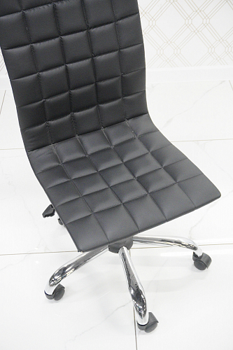 Компьютерный стул Strong черный из шоурума 1