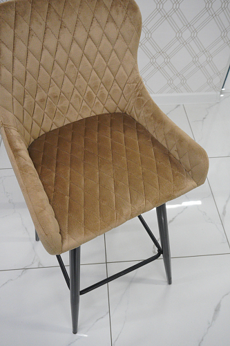 Барный стул Mint велюр темно-бежевый / черные ножки наконечники золото из шоурума 1