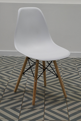 Стул Eames PC-015 yellow из шоурума 2