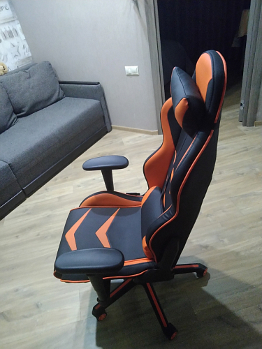 Компьютерное кресло Racer черное / оранжевое фото покупателя 154