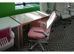 Компьютерное кресло Konfi light gray / white из шоурума 3