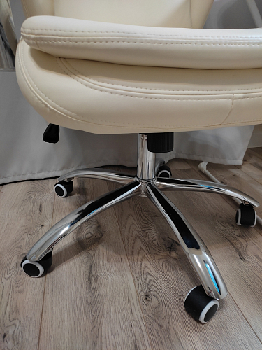 Компьютерное кресло Tomar коричневое фото покупателя 57