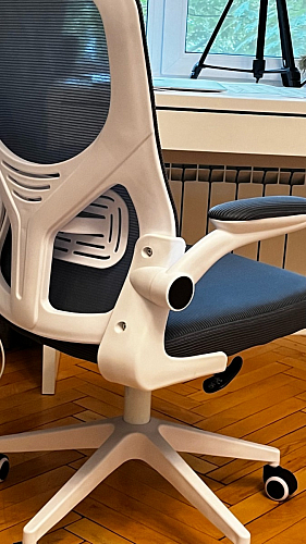 Компьютерное кресло Konfi light gray / blue / white фото покупателя 128