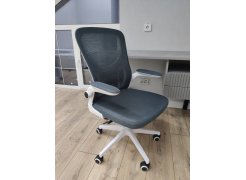 Компьютерное кресло Konfi light gray / white фото покупателя 122