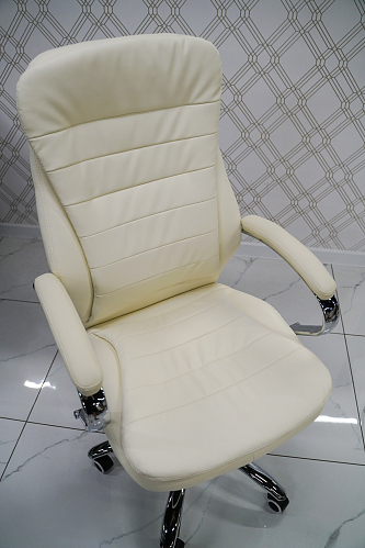 Компьютерное кресло Tomar коричневое из шоурума 6